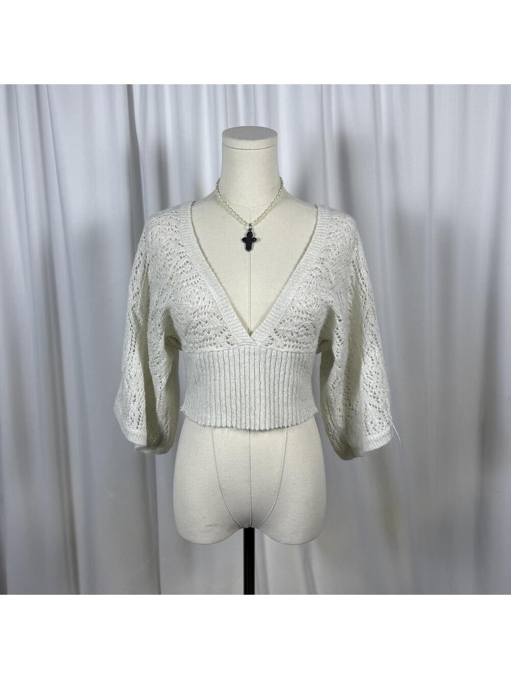 Wide sleeve knit sweat top